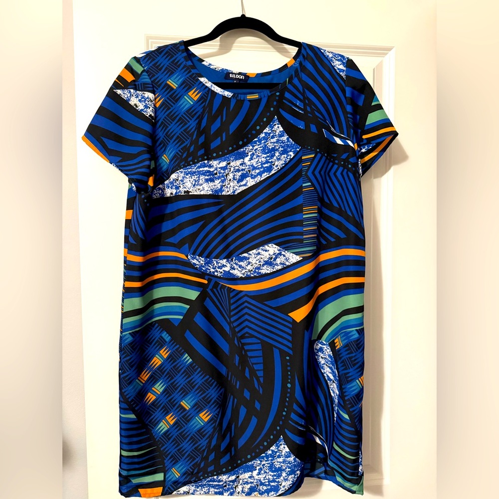 Tildon Women's Short Sleeve Sheath Dress Blue Geometric Pattern Sz M